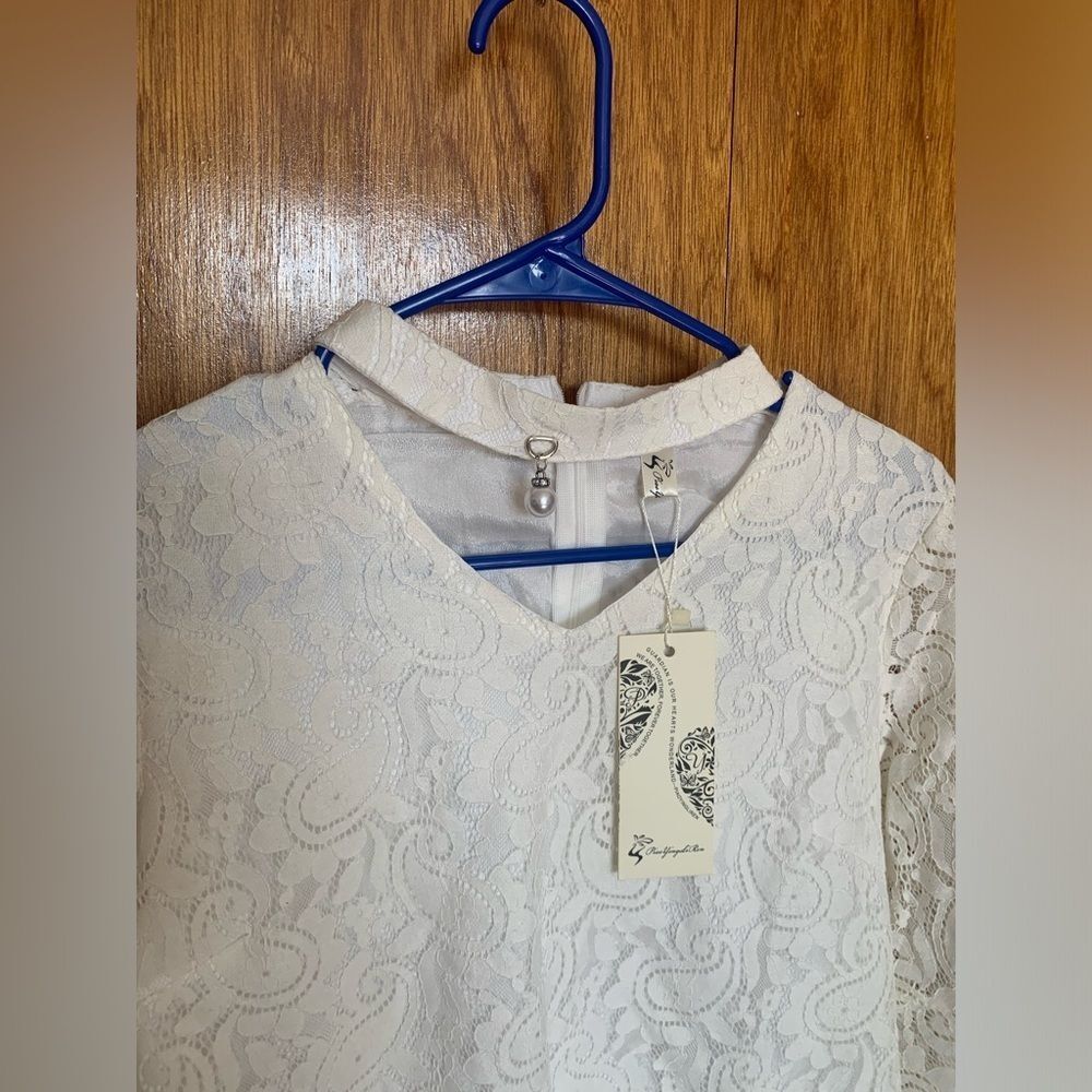 BRAND NEW Boohoo White Lace Blouse XL